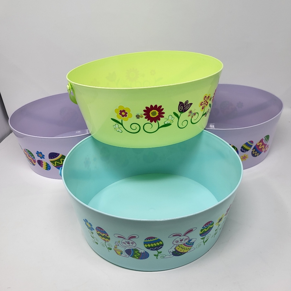 Bundle Of 4 10" round‎ plastic Easter spring baskets Bins with Handles